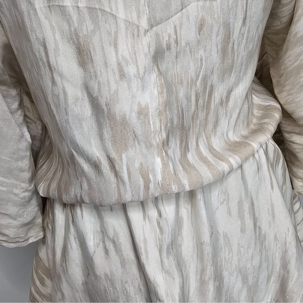 Express Cream and Tan Women's Blouse - Picture 6 of 7